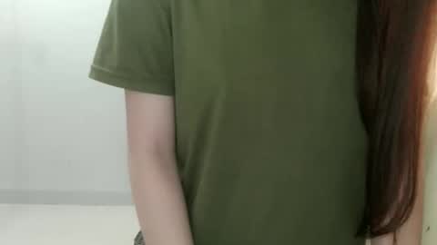 Snapshot of smellon_shake chatting on April 2026 05:34:02 AM Julia online show from April 2026 05:34:02 AM