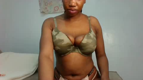 Snapshot of smile_bebs chatting on June 2026 10:21:02 PM Ashley online show from June 2026 10:21:02 PM