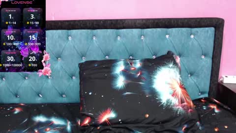 smile_cute_fox online show from April 2026 10:13:02 AM