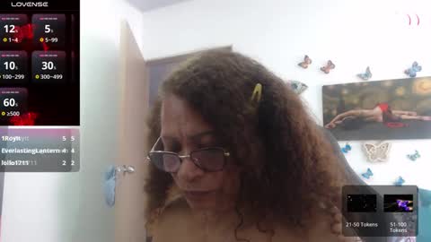 Snapshot of smilet_milf chatting on March 2025 04:55:02 PM Smileth online show from March 2025 04:55:02 PM