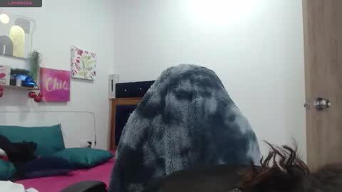 Snapshot of smilet_milf chatting on December 2025 01:49:02 PM Smileth online show from December 2025 01:49:02 PM