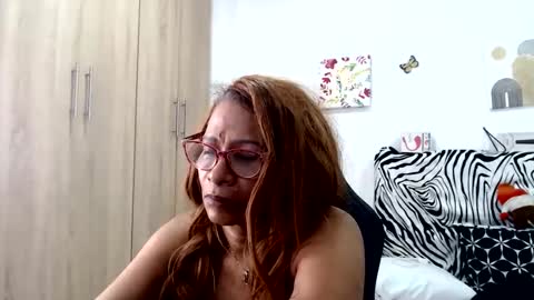 Smileth online show from June 2026 01:39:02 PM
