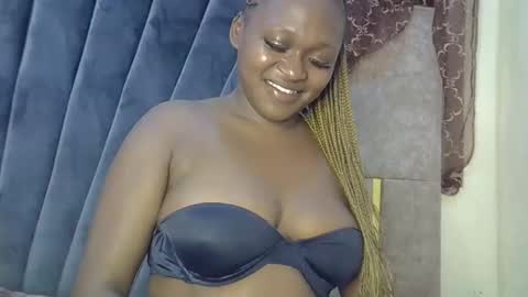 Snapshot of smiley_berry chatting on October 2025 06:50:01 PM smiley_berry online show from October 2025 06:50:01 PM