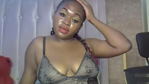 Snapshot of smiley_berry chatting on October 2025 02:12:01 AM smiley_berry online show from October 2025 02:12:01 AM