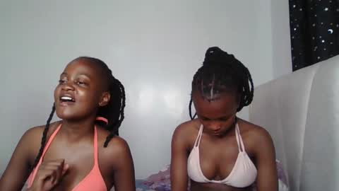 Snapshot of smiley_luv1 chatting on December 2025 08:19:02 AM smiley luv1 online show from December 2025 08:19:02 AM