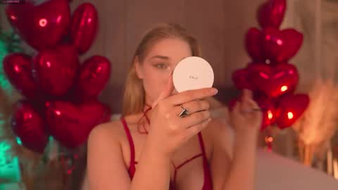 Snapshot of smiley_mia_ chatting on February 2026 05:26:02 AM Mia online show from February 2026 05:26:02 AM