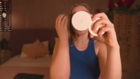 Snapshot of smiley_mia_ chatting on February 2026 05:17:01 AM Mia online show from February 2026 05:17:01 AM