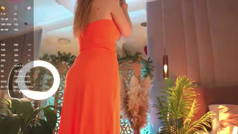Snapshot of smiley_mia_ chatting on March 2026 05:44:01 AM Mia online show from March 2026 05:44:01 AM