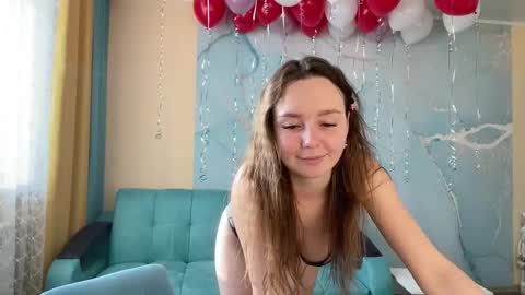 smiling_riddle online show from February 2025 12:00:02 PM