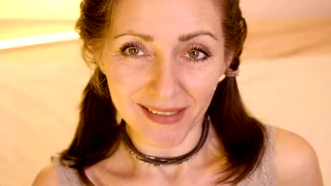 Snapshot of smilinglove chatting on April 2026 09:51:02 AM Tati San online show from April 2026 09:51:02 AM