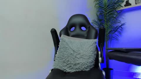 Snapshot of smitgrey chatting on January 2025 10:40:02 PM SMIT online show from January 2025 10:40:02 PM