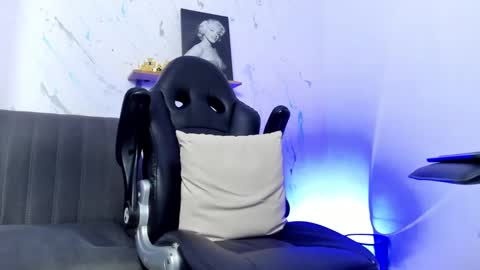 Snapshot of smitgrey chatting on January 2025 11:24:02 PM SMIT online show from January 2025 11:24:02 PM