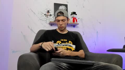 Snapshot of smitgrey chatting on January 2025 08:37:02 PM SMIT online show from January 2025 08:37:02 PM