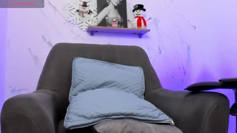 Snapshot of smitgrey chatting on January 2025 05:41:02 AM SMIT online show from January 2025 05:41:02 AM