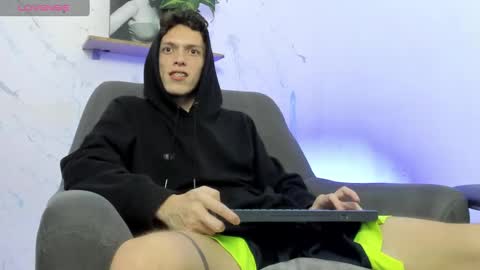 Snapshot of smitgrey chatting on January 2025 02:27:02 AM SMIT online show from January 2025 02:27:02 AM