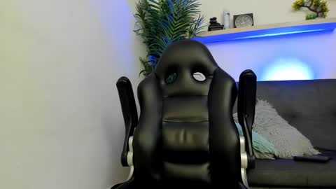 Snapshot of smitgrey chatting on February 2025 11:50:01 AM SMIT online show from February 2025 11:50:01 AM