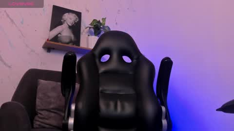 Snapshot of smitgrey chatting on February 2025 08:36:01 PM SMIT online show from February 2025 08:36:01 PM