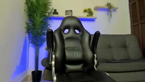 Snapshot of smitgrey chatting on February 2025 08:31:02 PM SMIT online show from February 2025 08:31:02 PM