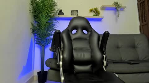 Snapshot of smitgrey chatting on February 2025 11:35:01 PM SMIT online show from February 2025 11:35:01 PM