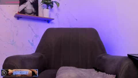 Snapshot of smitgrey chatting on February 2025 09:04:01 PM SMIT online show from February 2025 09:04:01 PM