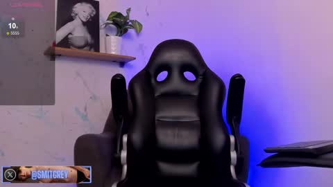 Snapshot of smitgrey chatting on March 2025 05:57:02 AM SMIT online show from March 2025 05:57:02 AM