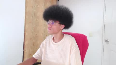 Snapshot of smith_gael chatting on April 2026 01:42:02 AM Smith Gael online show from April 2026 01:42:02 AM