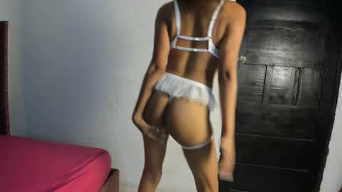 Snapshot of smiths_couple chatting on October 2025 01:19:01 PM JONH SMITH AND ALIX SMITH online show from October 2025 01:19:01 PM