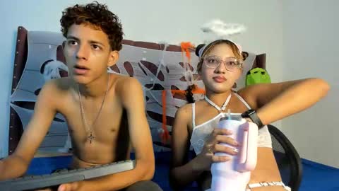 Snapshot of smiths_couple chatting on October 2025 01:23:01 PM JONH SMITH AND ALIX SMITH online show from October 2025 01:23:01 PM