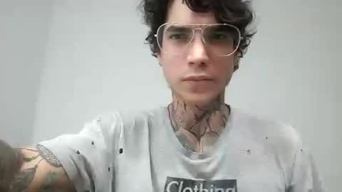 Snapshot of smoke_ink chatting on January 2025 02:59:01 AM smoke_ink online show from January 2025 02:59:01 AM