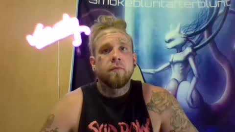 Snapshot of smokebluntafterblunt chatting on June 2026 01:21:01 AM smoke online show from June 2026 01:21:01 AM