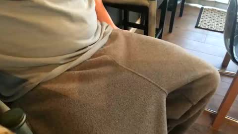 Snapshot of smokefest187 chatting on February 2026 09:24:01 PM Peter Johnson online show from February 2026 09:24:01 PM