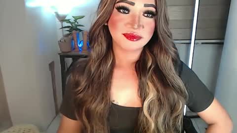 Snapshot of smokeprincess chatting on January 2025 05:51:01 PM Amanda online show from January 2025 05:51:01 PM