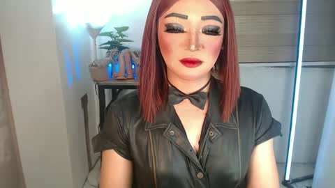 Snapshot of smokeprincess chatting on February 2025 01:22:01 PM Amanda online show from February 2025 01:22:01 PM