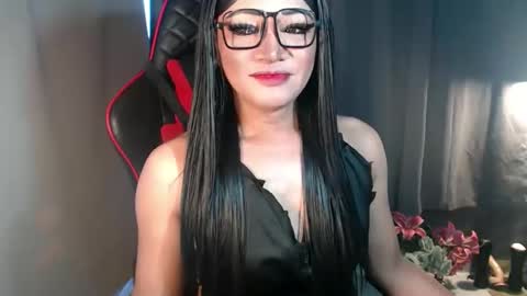 Snapshot of smokeprincess chatting on October 2025 10:36:01 PM Amanda online show from October 2025 10:36:01 PM