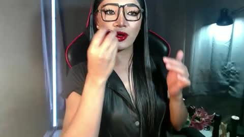 Snapshot of smokeprincess chatting on December 2025 10:35:01 AM Amanda online show from December 2025 10:35:01 AM