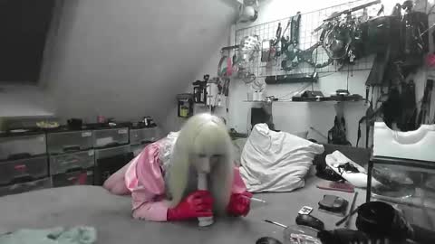 Snapshot of smokeslut365 chatting on January 2025 11:51:01 PM smokeslut365 online show from January 2025 11:51:01 PM