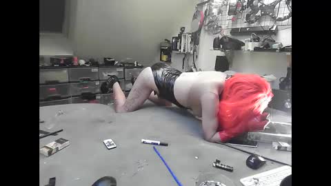 Snapshot of smokeslut365 chatting on January 2025 09:55:02 PM smokeslut365 online show from January 2025 09:55:02 PM