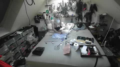 Snapshot of smokeslut365 chatting on February 2025 10:55:01 PM smokeslut365 online show from February 2025 10:55:01 PM