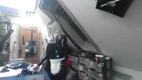 Snapshot of smokeslut365 chatting on September 2025 08:03:01 PM smokeslut365 online show from September 2025 08:03:01 PM