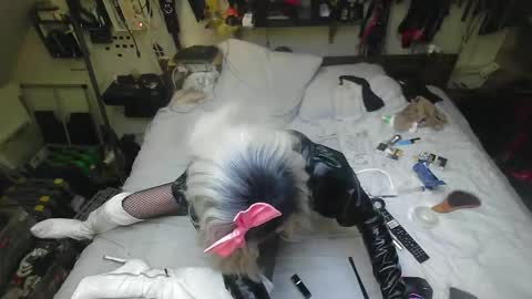 Snapshot of smokeslut365 chatting on October 2025 06:04:01 PM smokeslut365 online show from October 2025 06:04:01 PM