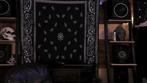 Smokey915 online show from January 2025 07:06:01 AM