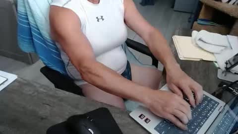 smoothbtm7 online show from April 2026 11:25:01 AM