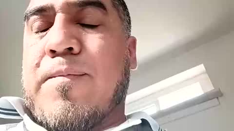 Snapshot of smoothstrik3r chatting on March 2026 12:06:02 AM smoothstrik3r online show from March 2026 12:06:02 AM