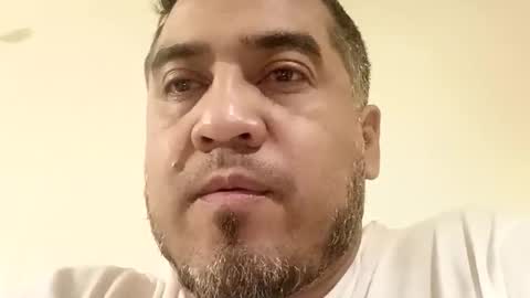 Snapshot of smoothstrik3r chatting on March 2026 05:35:01 AM smoothstrik3r online show from March 2026 05:35:01 AM