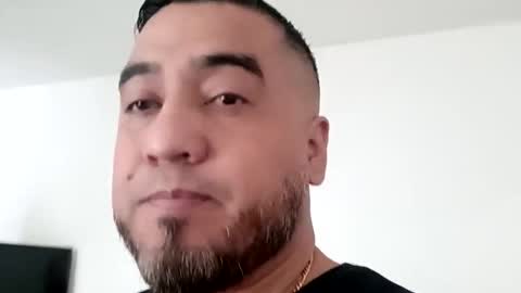 Snapshot of smoothstrik3r chatting on April 2026 04:07:02 PM smoothstrik3r online show from April 2026 04:07:02 PM