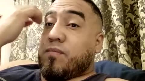 Snapshot of smoothstrik3r chatting on April 2026 12:05:02 PM smoothstrik3r online show from April 2026 12:05:02 PM