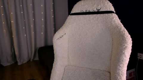 Snapshot of smthwrong chatting on March 2026 08:15:02 PM smthwrong online show from March 2026 08:15:02 PM