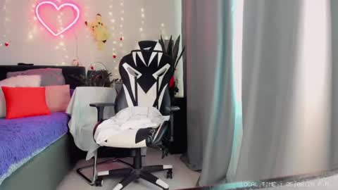 Snapshot of smurfette77 chatting on July 2026 02:13:01 PM Sex-machine is my passion activate it with your tips and enjoy with me online show from July 2026 02:13:01 PM