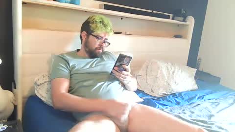 snackonzach online show from September 2025 03:12:02 PM