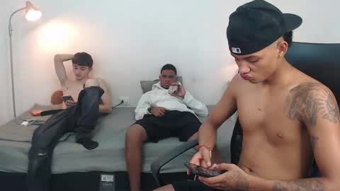 Snapshot of snak_master1 chatting on September 2025 05:50:01 PM snak_master1 online show from September 2025 05:50:01 PM